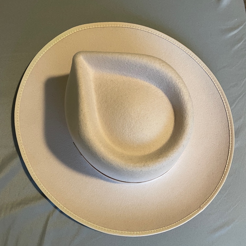 Gigi Pip Monroe Rancher in Ivory - 55 cm